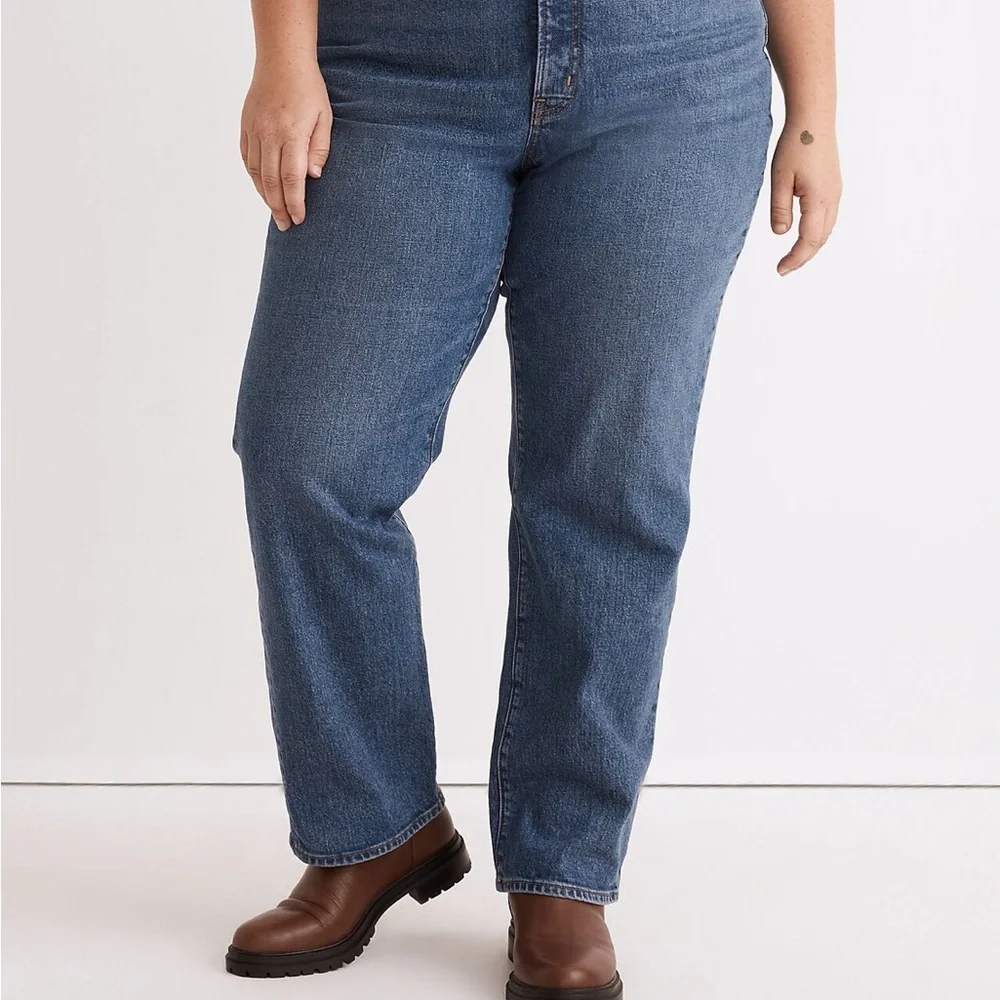 Madewell Curvy Perfect Vintage Straight Jean in Mayfield Wash - Picture 4 of 15